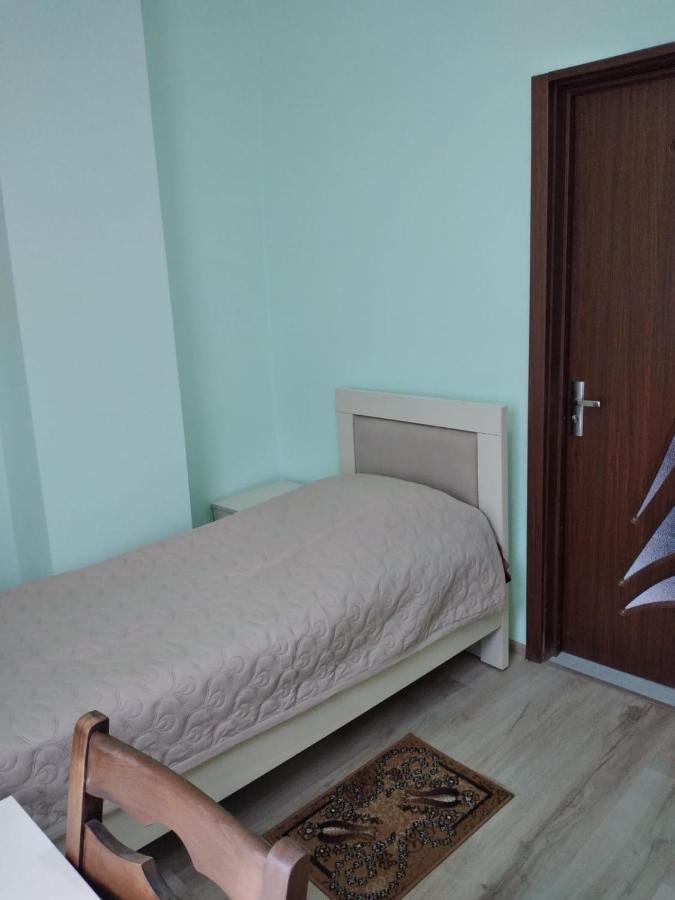 צקאלטובו Nunu'S Guesthouse מראה חיצוני תמונה