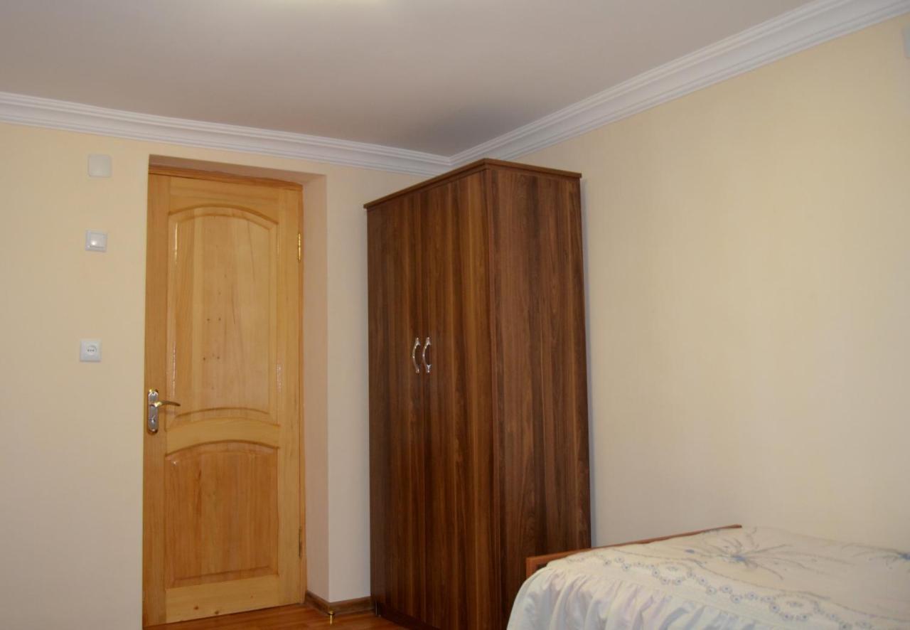 צקאלטובו Nunu'S Guesthouse מראה חיצוני תמונה