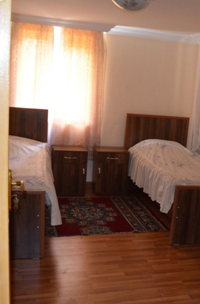 צקאלטובו Nunu'S Guesthouse מראה חיצוני תמונה