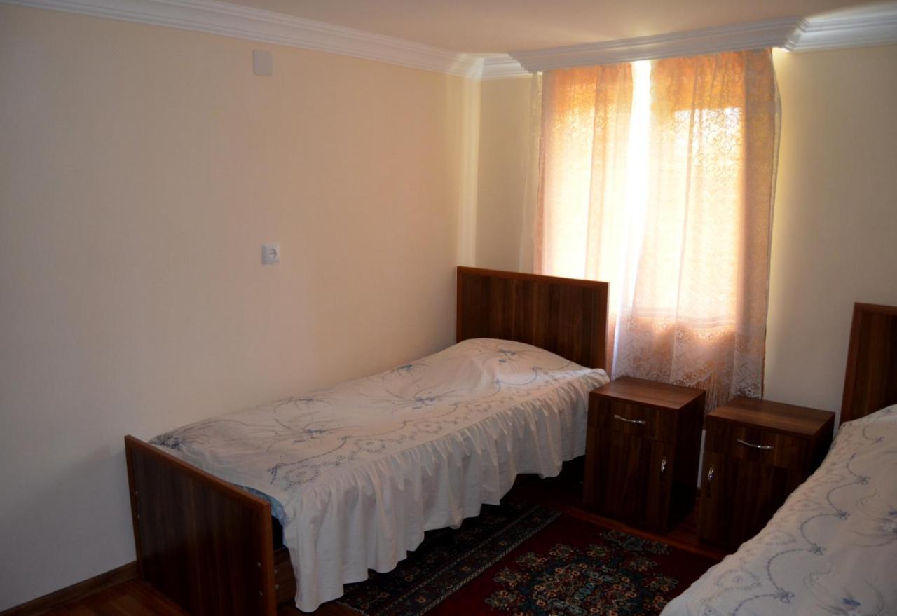 צקאלטובו Nunu'S Guesthouse מראה חיצוני תמונה