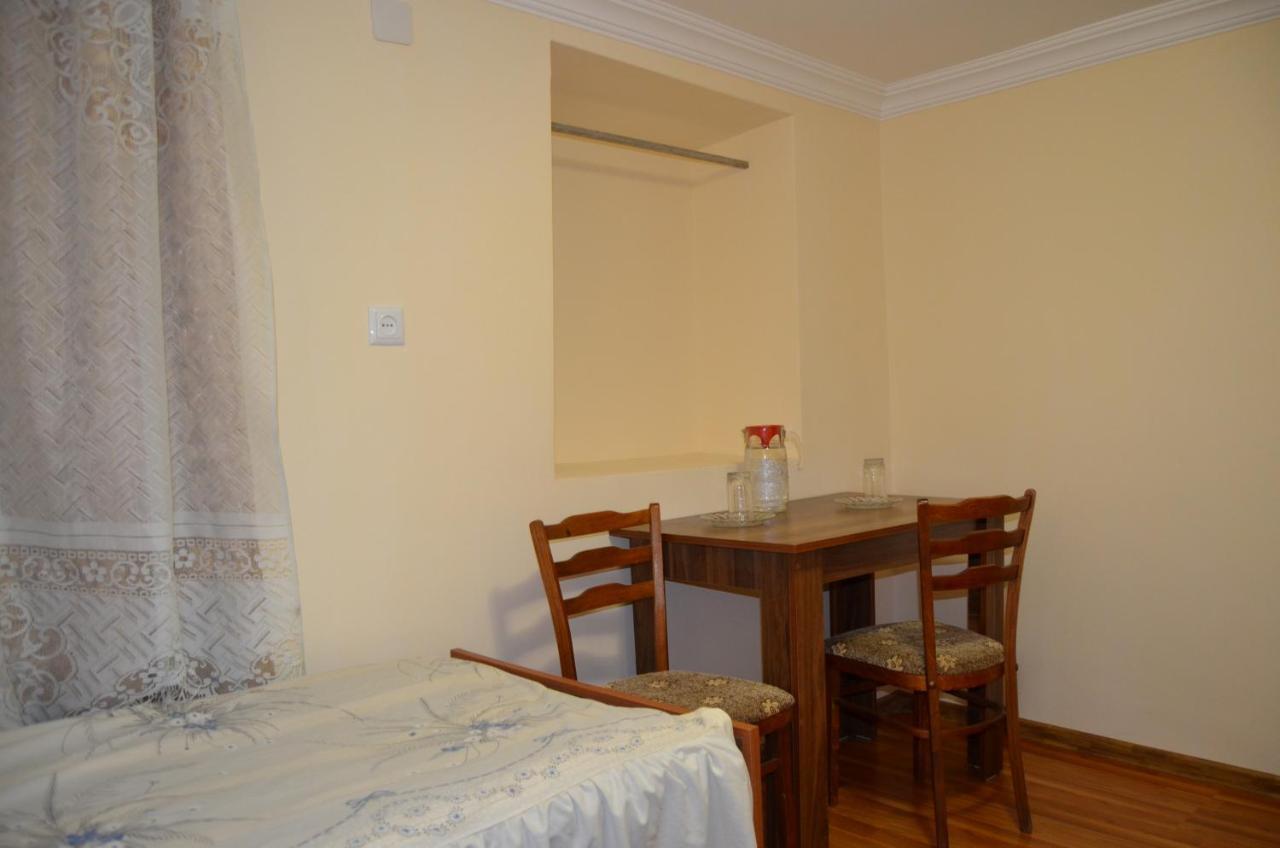 צקאלטובו Nunu'S Guesthouse מראה חיצוני תמונה